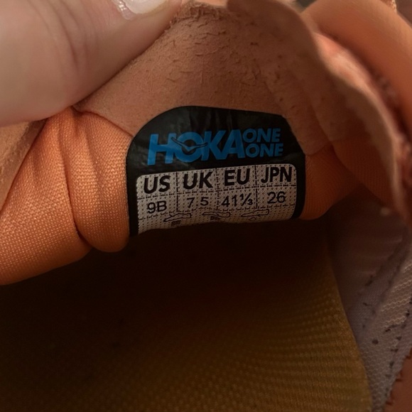 Size 9 Hokas! - Picture 3 of 7